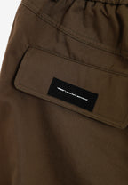 Pantalón cargo de corte relajado con doble cintura y bolsillos laterales | MWM [PS_COLORS:KHAKI]