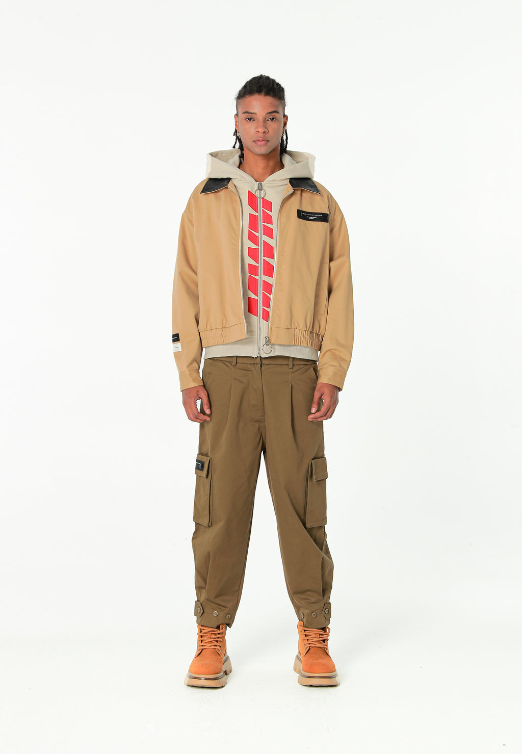 Pantalón cargo de corte relajado con doble cintura y bolsillos laterales | MWM [PS_COLORS:KHAKI]