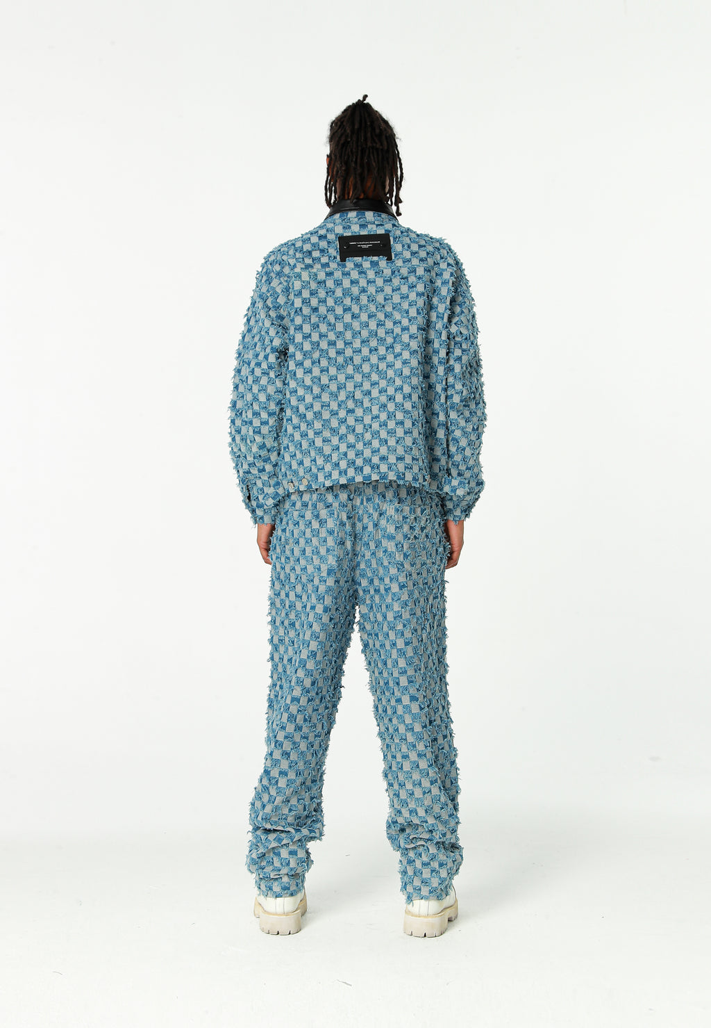 Pantalón de corte recto y relajado en jacquard de chenilla con brillo | MWM [PS_COLORS:BLUE]