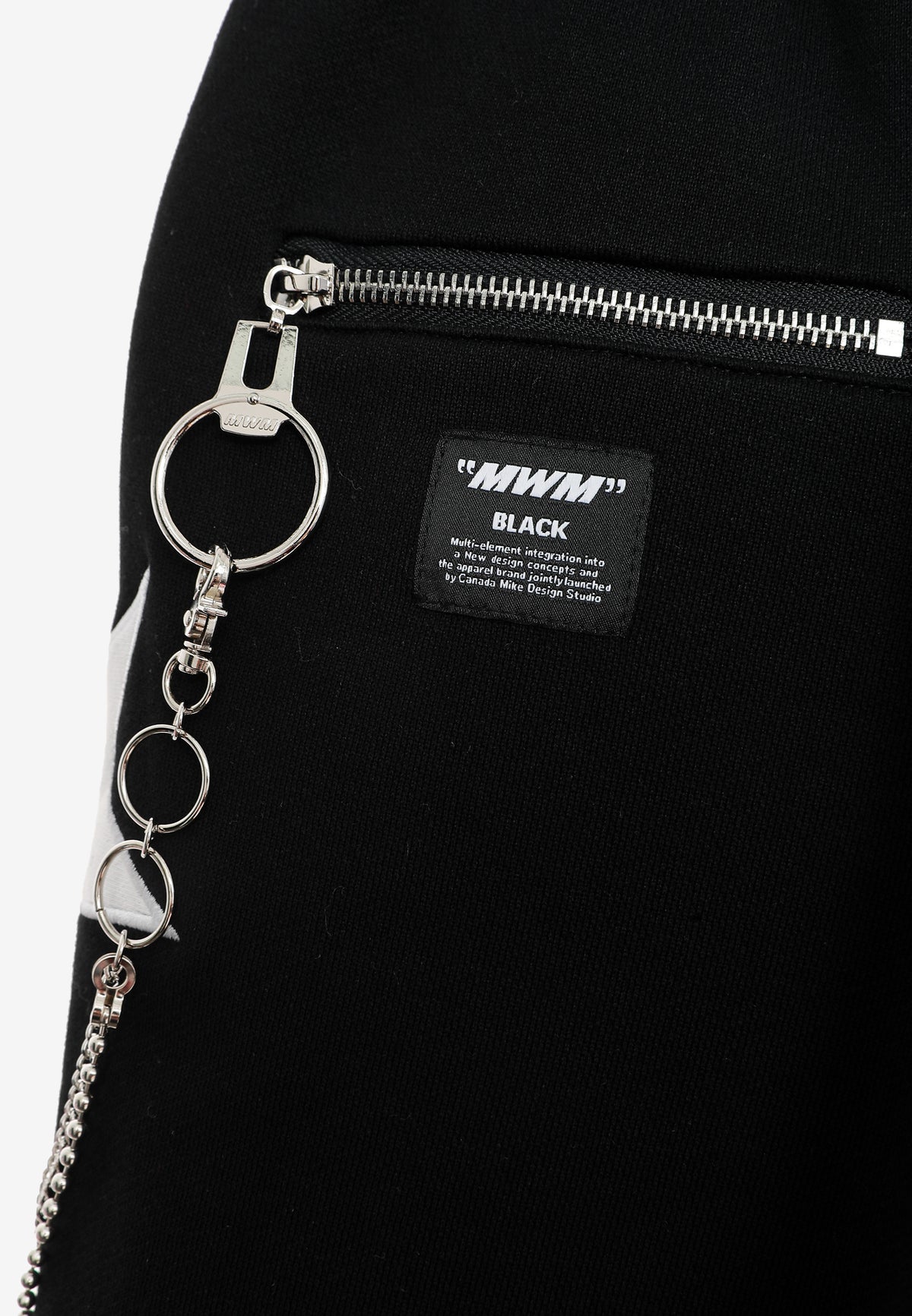 Pantalón jogger Wings con parches de estrellas y cadena lateral | MWM [PS_COLORS:BLACK]
