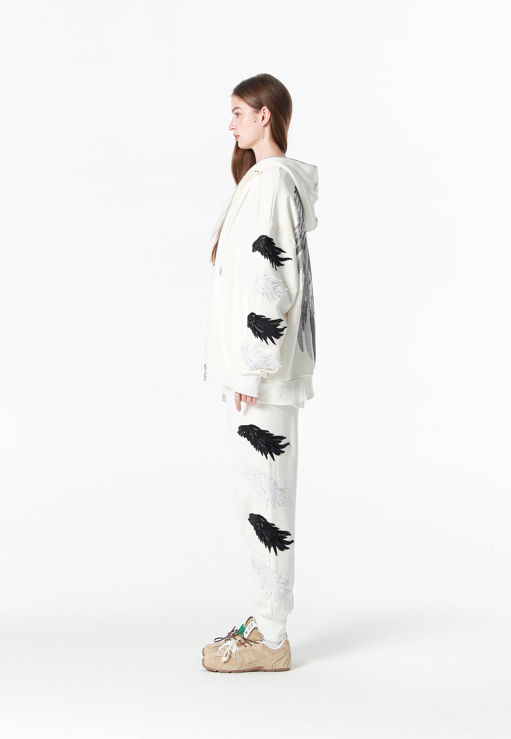 Pantalón jogger Wings con parches Mini Wings en los laterales | MWM [PS_COLORS:WHITE]