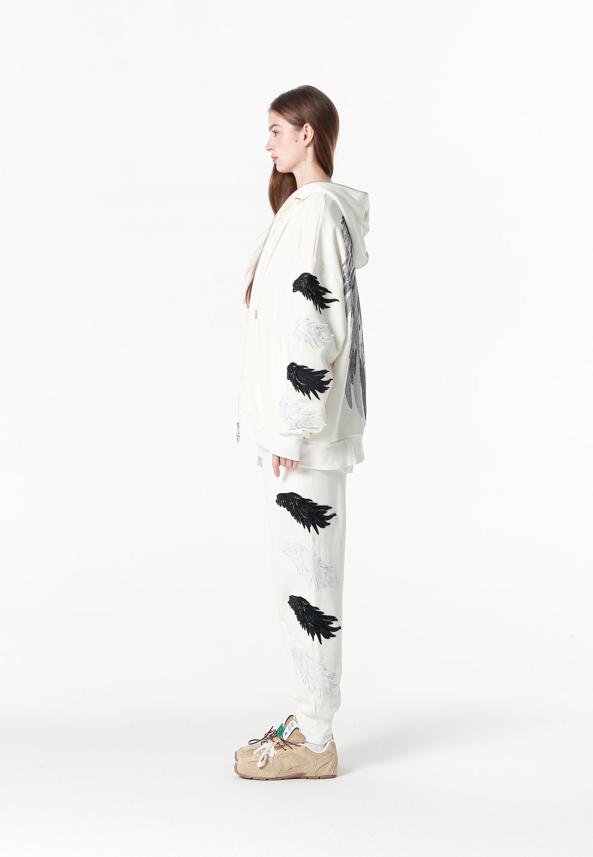 Pantalón jogger Wings con parches Mini Wings en los laterales | MWM [PS_COLORS:WHITE]