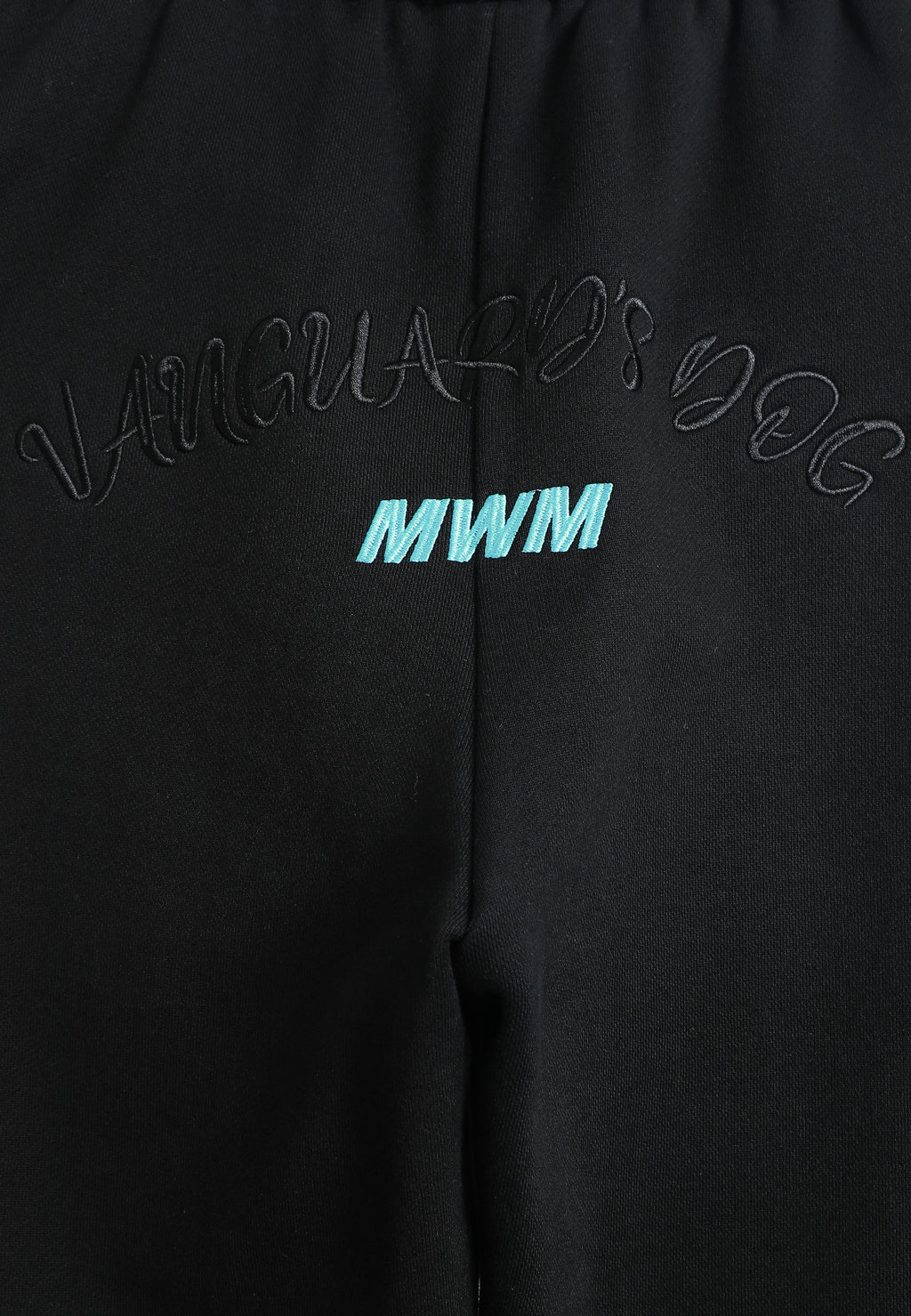 Pantalón jogger Vanguard Dogs con bolsillo cargo lateral y bordado trasero | MWM [PS_COLORS:BLACK]