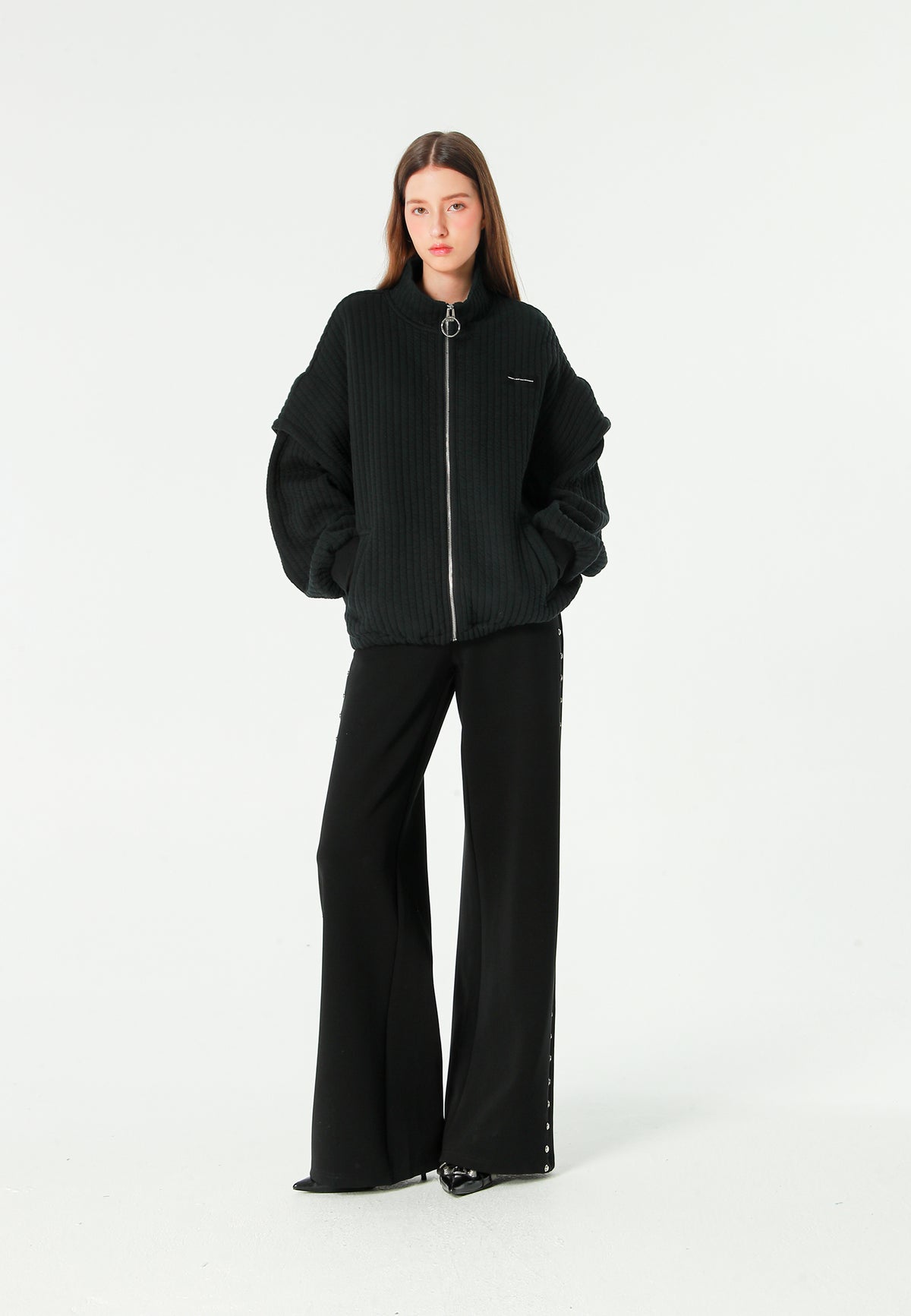 Chaqueta acolchada convertible en chaleco con mangas extraíbles y cuello alto | MWM [PS_COLORS:BLACK]
