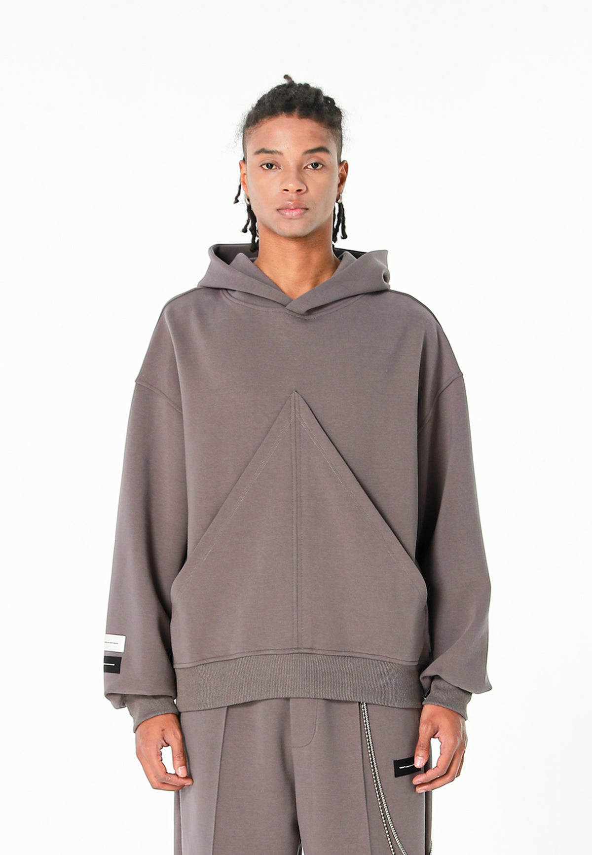 Sudadera corta con detalle triangular y X de cordones cruzados | MWM [PS_COLORS:GREY]