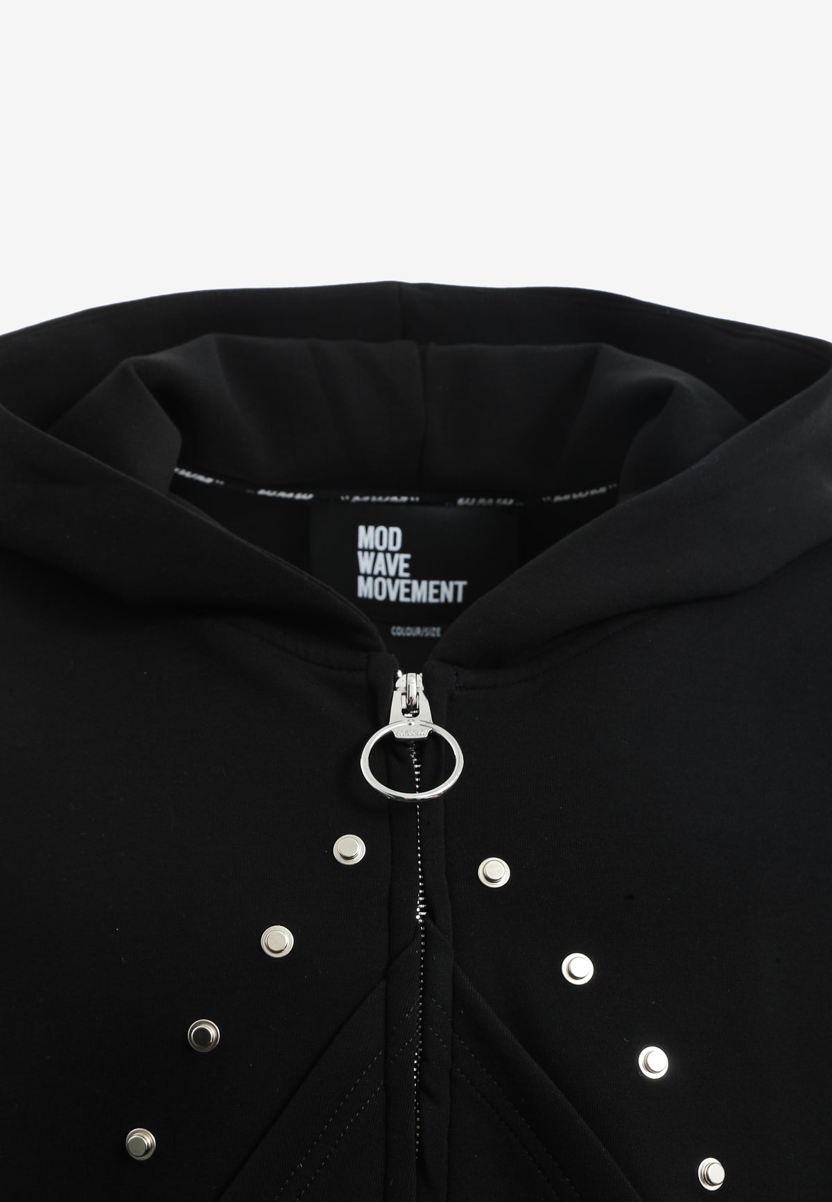 Sudadera con capucha, cremallera frontal, mangas globo y tachuelas metálicas | MWM [PS_COLORS:BLACK]