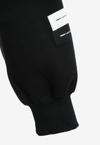 Sudadera con capucha, cremallera frontal, mangas globo y tachuelas metálicas | MWM [PS_COLORS:BLACK]