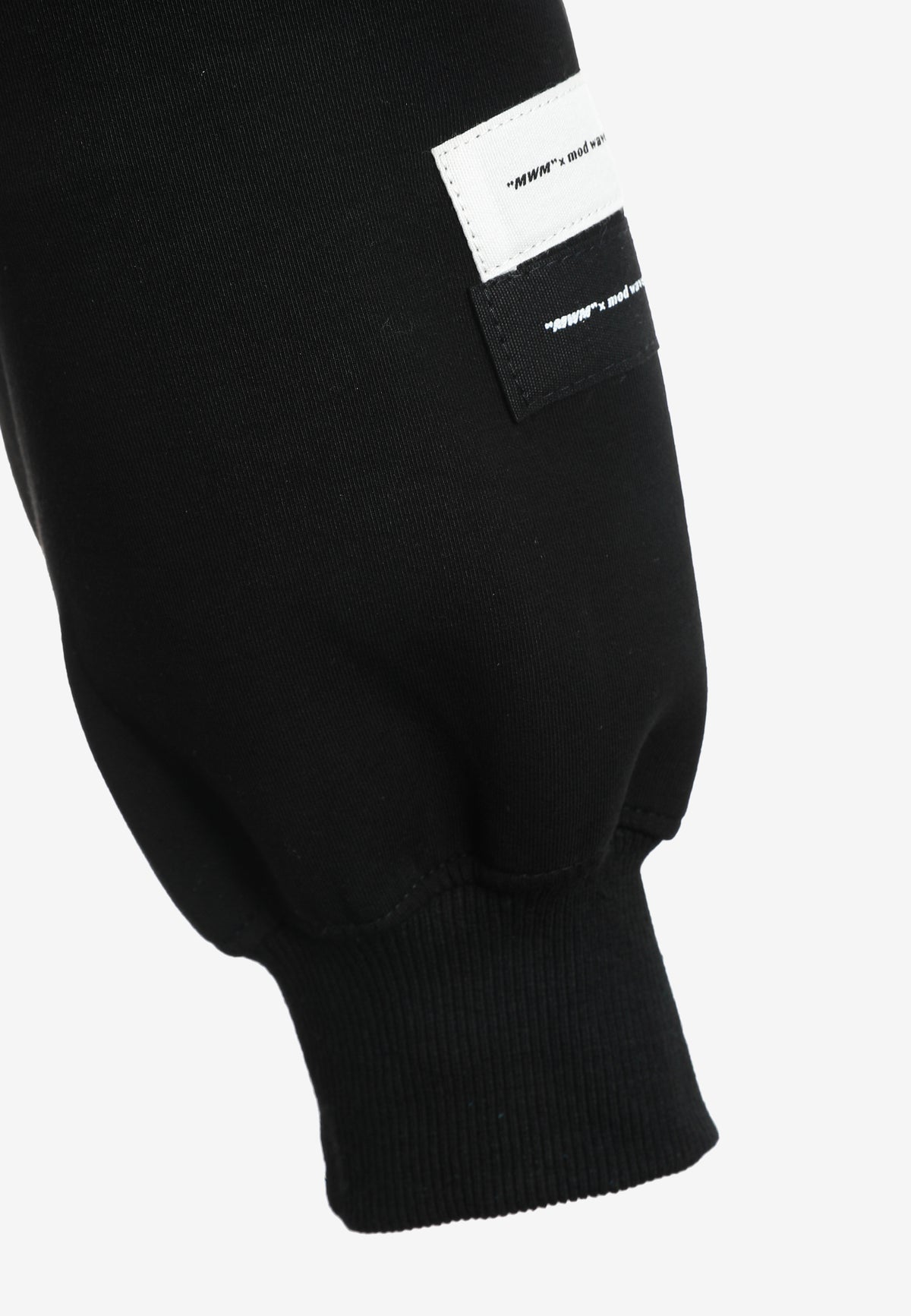 Sudadera con capucha, cremallera frontal y mangas globo | MWM [PS_COLORS:BLACK]