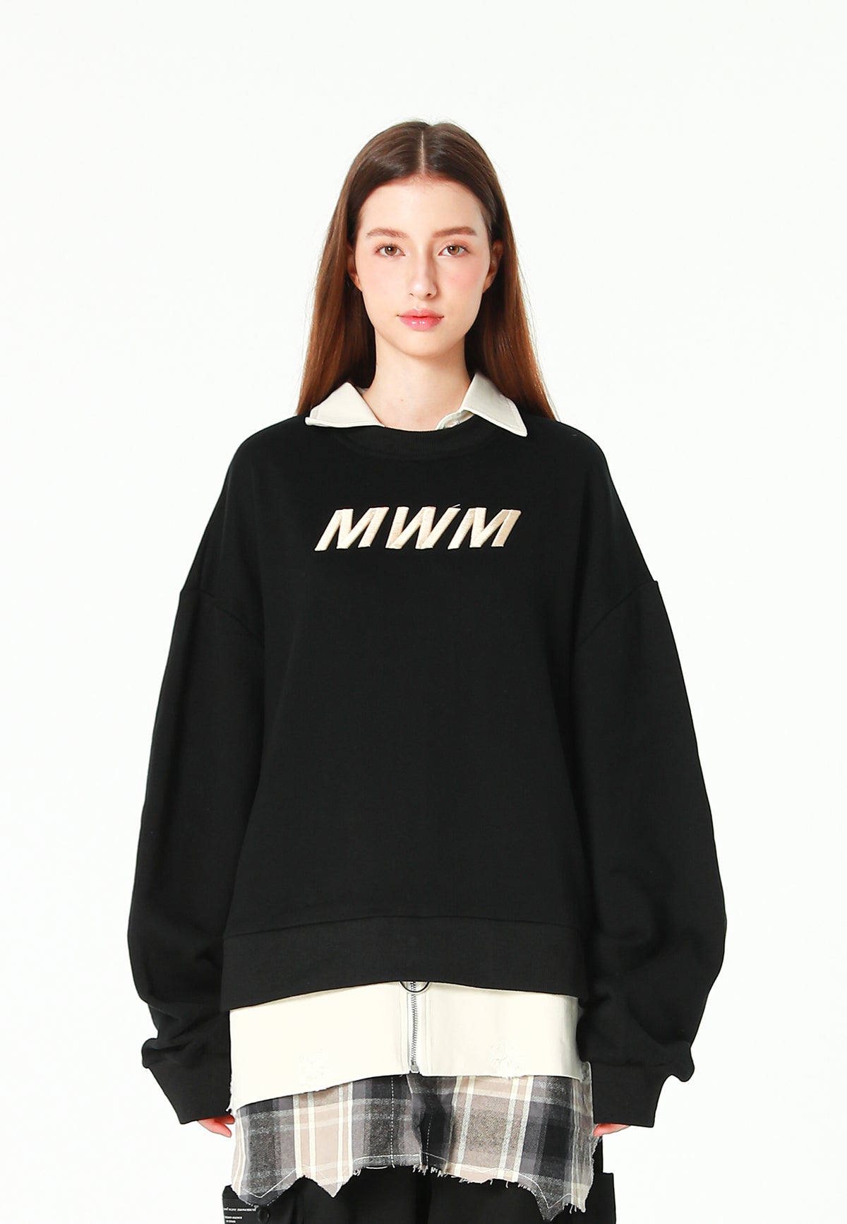 Sudadera multicapa con cuello de camisa extraíble y faldón de canvas y franela | MWM [PS_COLORS:BLACK]
