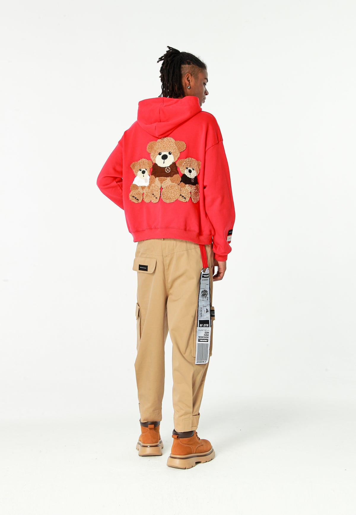 Sudadera con capucha TEDDY corta con parche Teddy de peluche en la espalda | MWM [PS_COLORS:RED]
