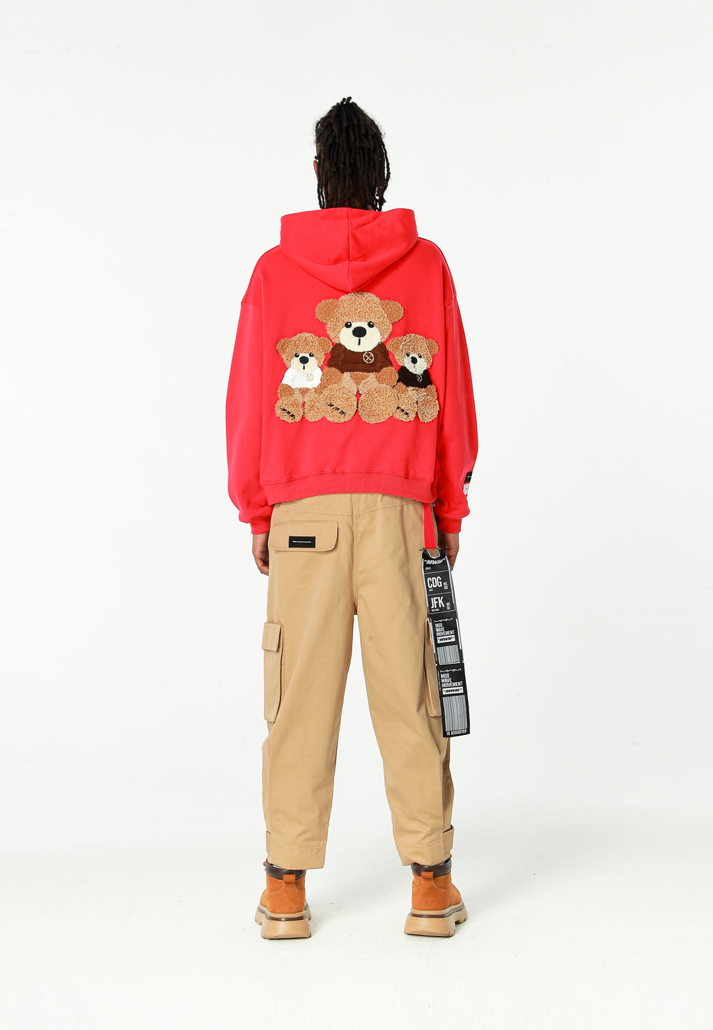 Sudadera con capucha TEDDY corta con parche Teddy de peluche en la espalda | MWM [PS_COLORS:RED]