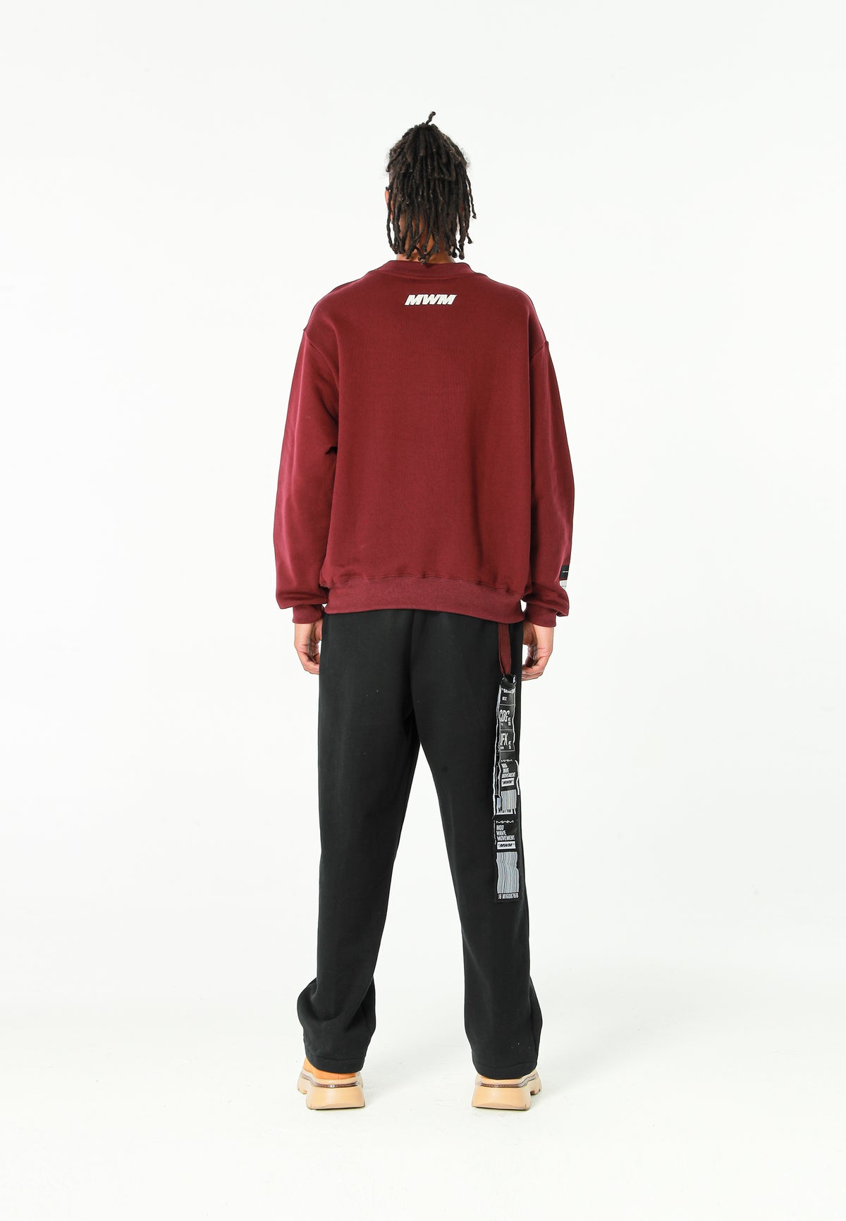 Sudadera TEDDY de corte relajado con print patchwork 3D en el frontal | MWM [PS_COLORS:BURGUNDY]