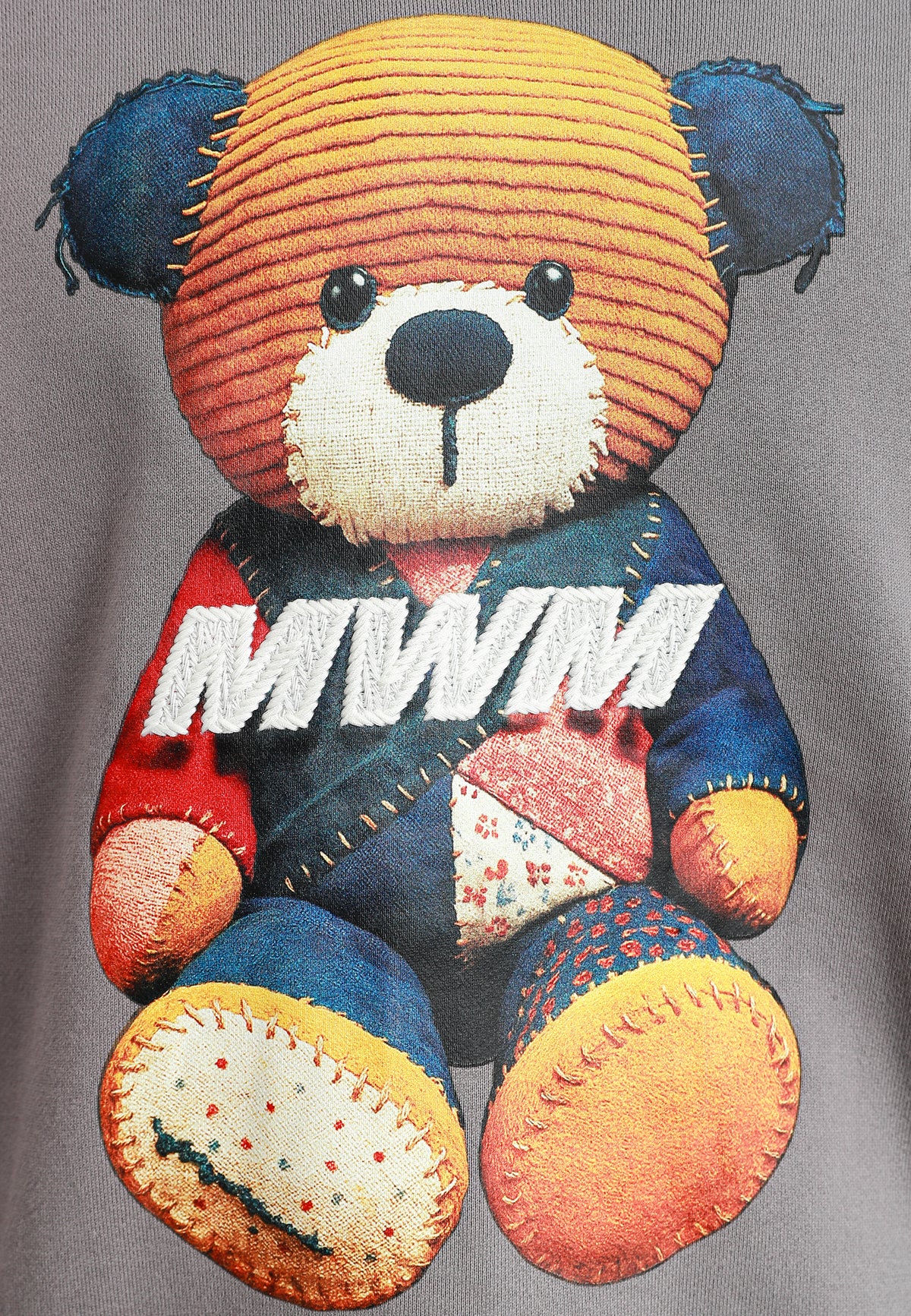 Sudadera TEDDY de corte relajado con print patchwork 3D en el frontal | MWM [PS_COLORS:GREY]