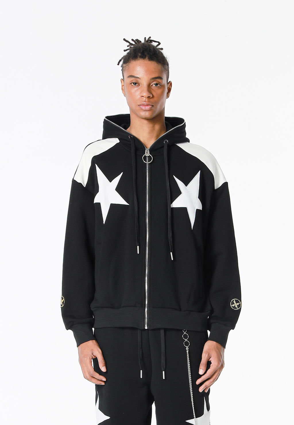 Sudadera con capucha Wings de corte relajado con estrellas frontales y alas en la espalda | MWM [PS_COLORS:BLACK]