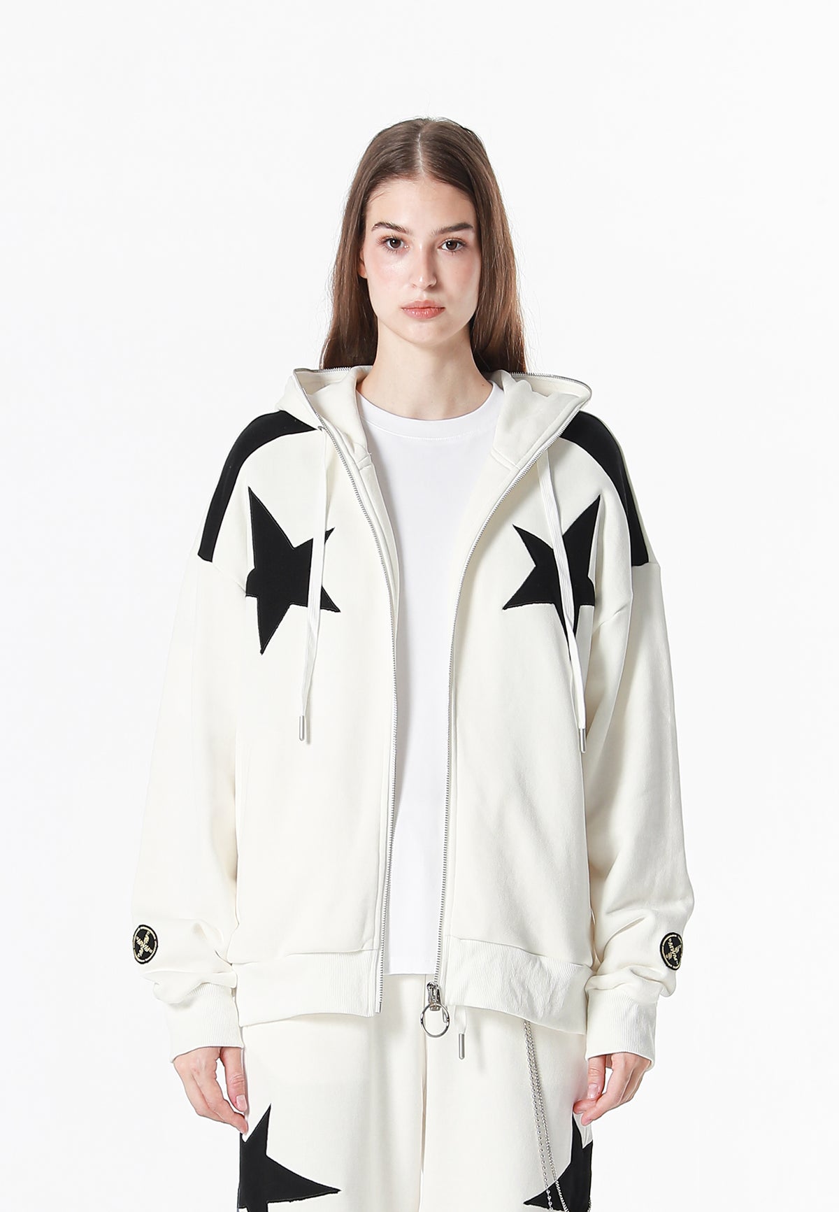 Sudadera con capucha Wings de corte relajado con estrellas frontales y alas en la espalda | MWM [PS_COLORS:WHITE]