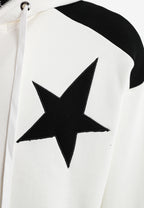 Sudadera con capucha Wings de corte relajado con estrellas frontales y alas en la espalda | MWM [PS_COLORS:WHITE]