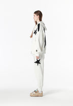 Sudadera con capucha Wings de corte relajado con estrellas frontales y alas en la espalda | MWM [PS_COLORS:WHITE]