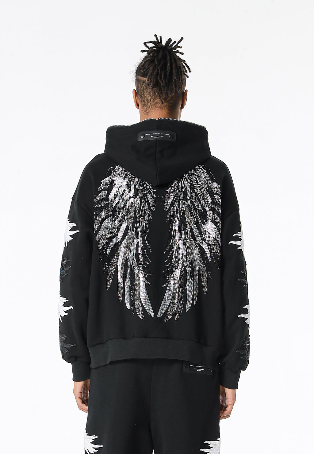 Sudadera con capucha Wings de corte relajado con Mini Wings en mangas y alas de strass en la espalda | MWM [PS_COLORS:BLACK]