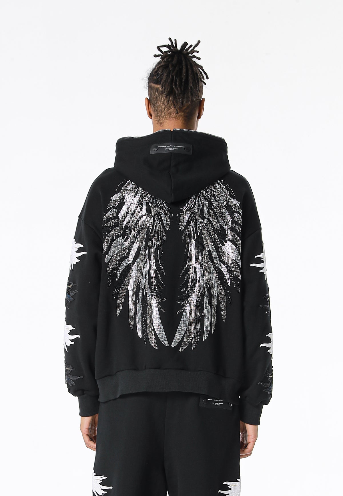 Sudadera con capucha Wings de corte relajado con Mini Wings en mangas y alas de strass en la espalda | MWM [PS_COLORS:BLACK]
