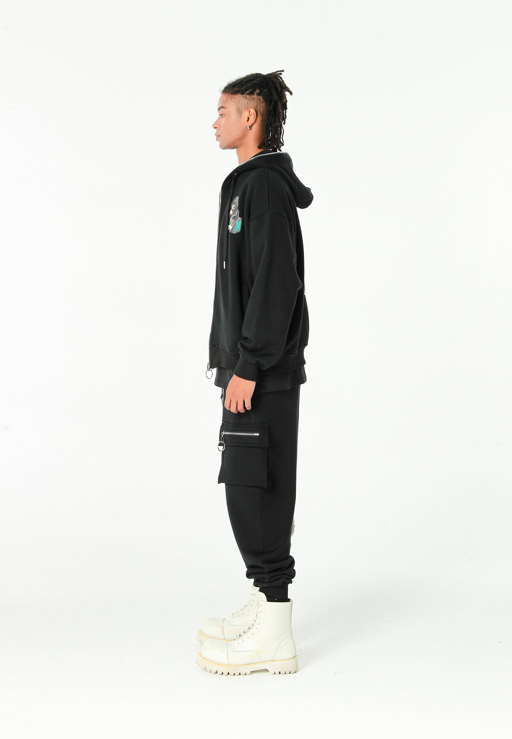 Sudadera con capucha Vanguard Dogs Thinker con cremallera, print y frases bordadas | MWM [PS_COLORS:BLACK]