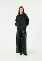Chaqueta bomber de corte regular efecto piel con tachuelas metálicas y puños dobles | MWM [PS_COLORS:BLACK]