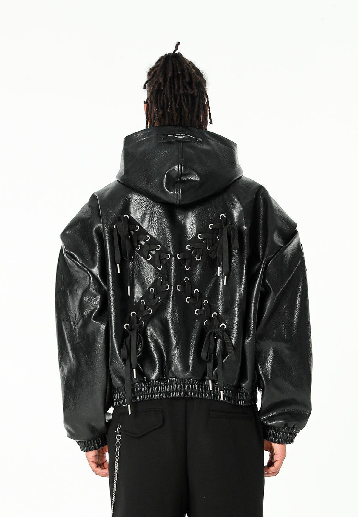 Chaqueta Bomber con capucha y X de cordones cruzados | MWM [PS_COLORS:BLACK]