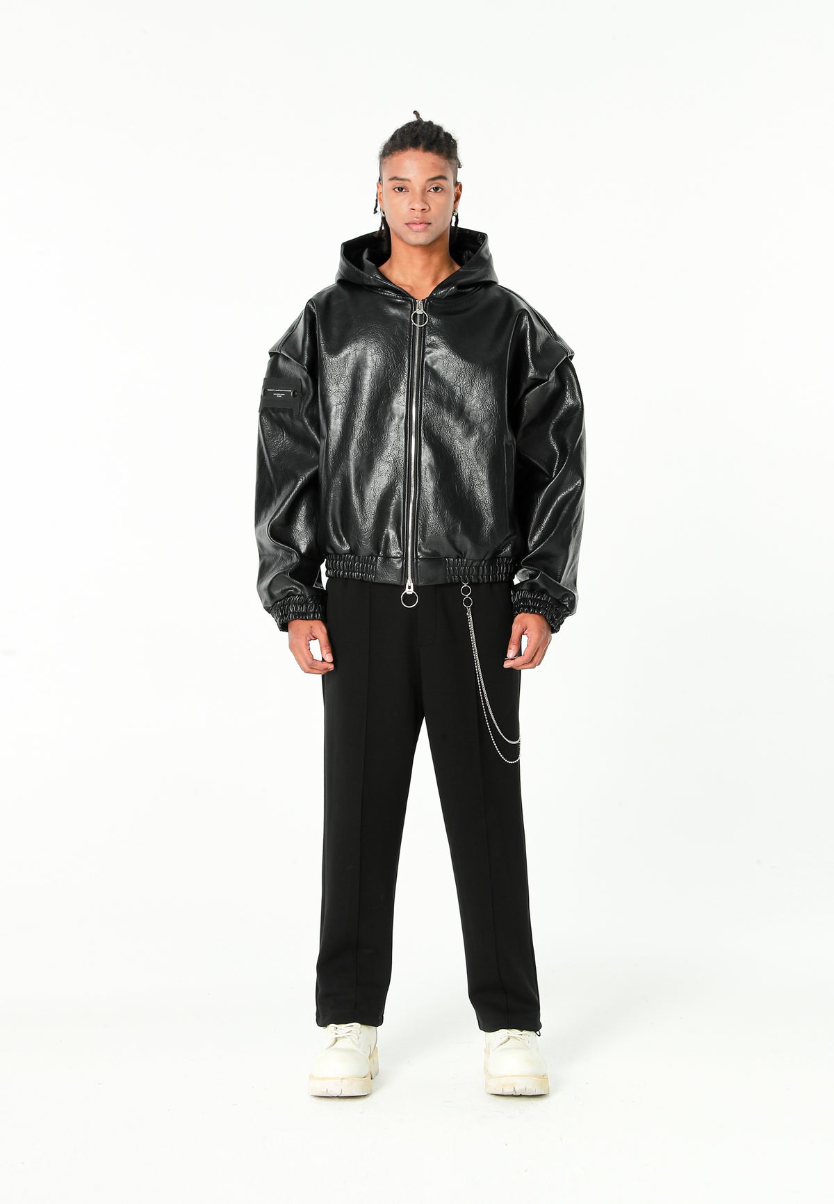 Chaqueta Bomber con capucha y X de cordones cruzados | MWM [PS_COLORS:BLACK]