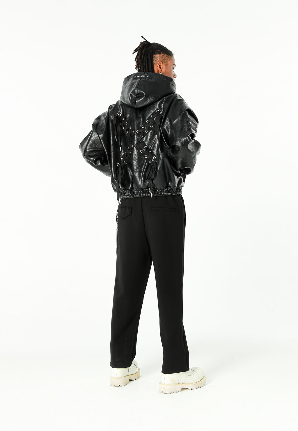 Chaqueta Bomber con capucha y X de cordones cruzados | MWM [PS_COLORS:BLACK]