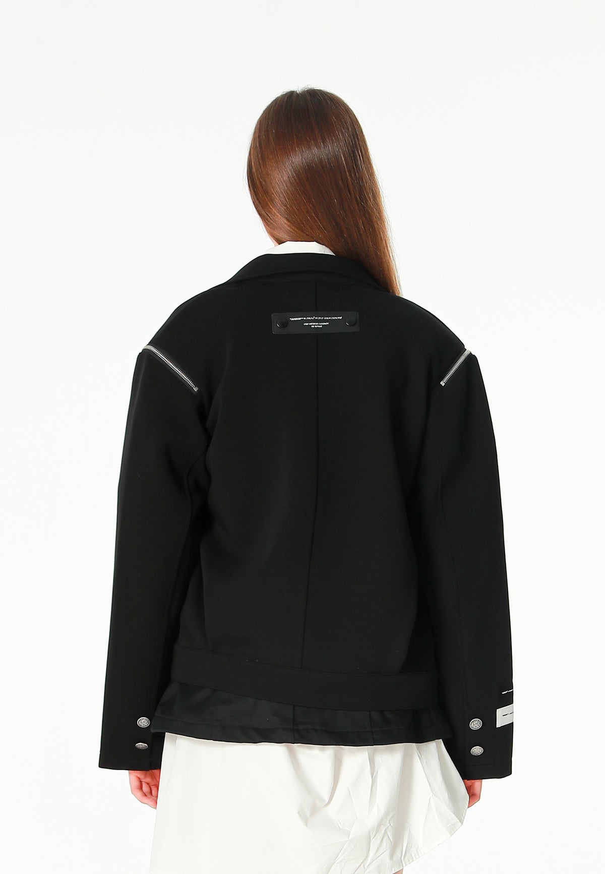 Blazer corto con cremalleras en mangas y hombros | MWM [PS_COLORS:BLACK]