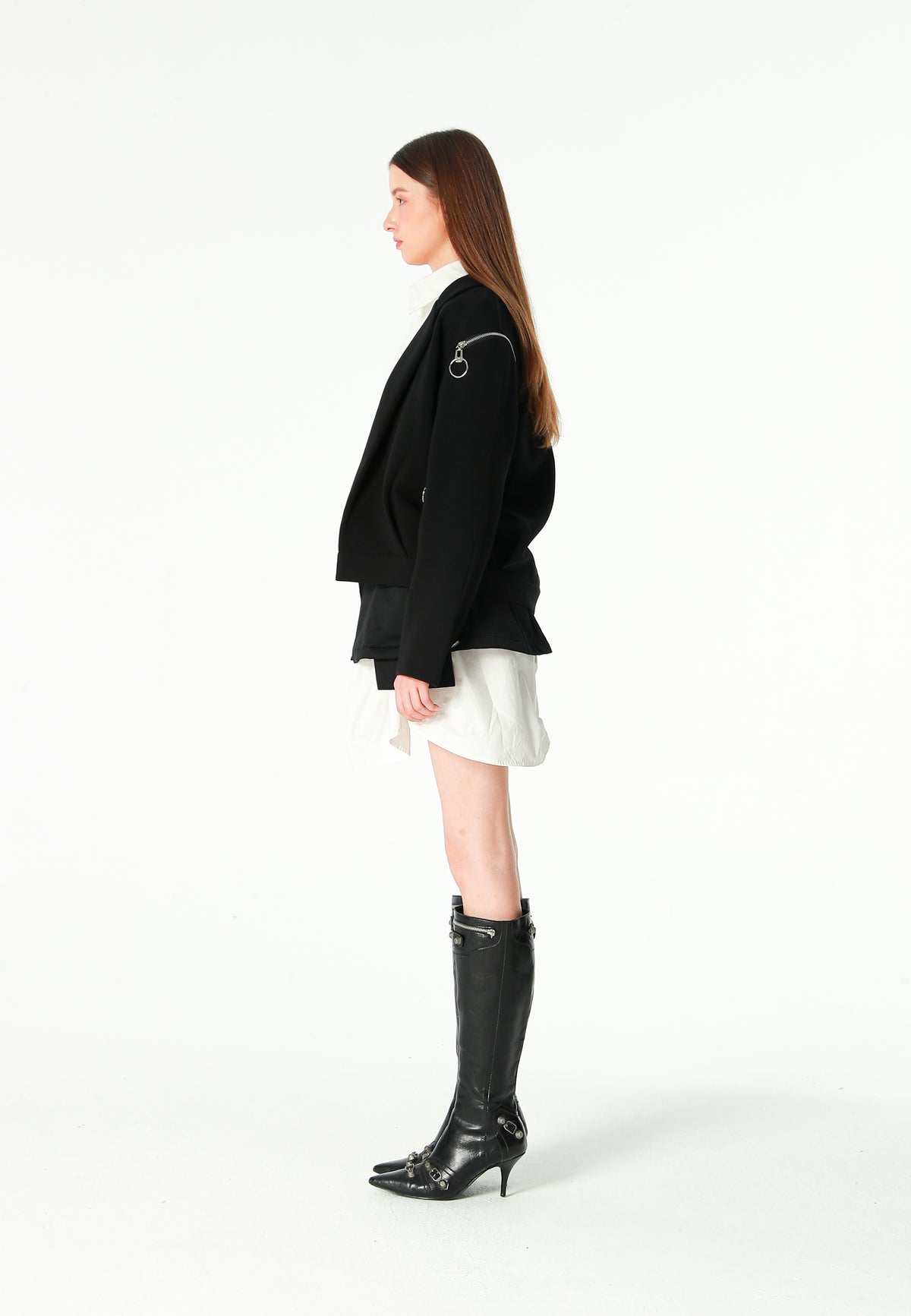 Blazer corto con cremalleras en mangas y hombros | MWM [PS_COLORS:BLACK]