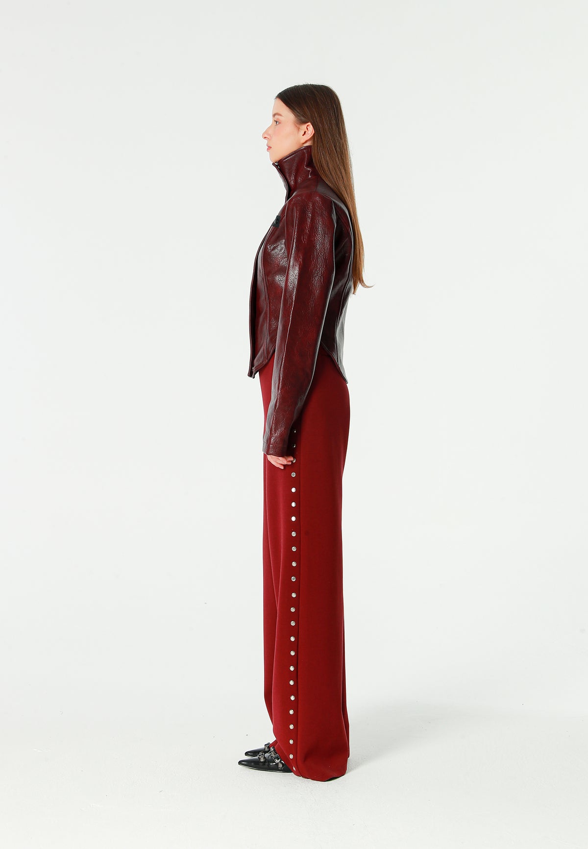 Chaqueta corsé de mujer corta efecto piel con etiqueta en el pecho | MWM [PS_COLORS:BURGUNDY]