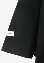 Camisa de corte japonés con puños abiertos y X de cordones cruzados | MWM [PS_COLORS:BLACK]