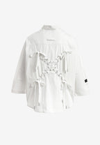 Camisa de corte japonés con puños abiertos y X de cordones cruzados | MWM [PS_COLORS:WHITE]