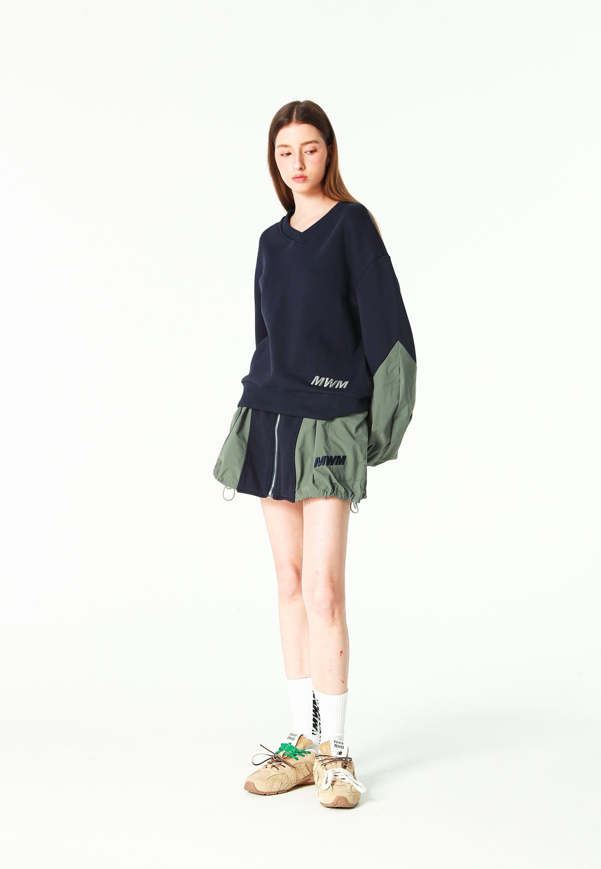 Falda efecto globo con paneles técnicos y bolsillos laterales | MWM [PS_COLORS:NAVY/GREEN]