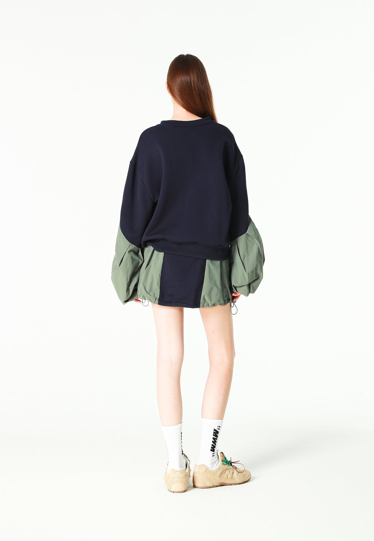 Falda efecto globo con paneles técnicos y bolsillos laterales | MWM [PS_COLORS:NAVY/GREEN]