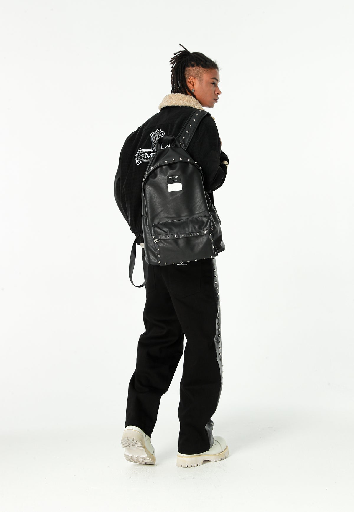 Mochila con tachuelas | MWM [PS_COLORS:BLACK]
