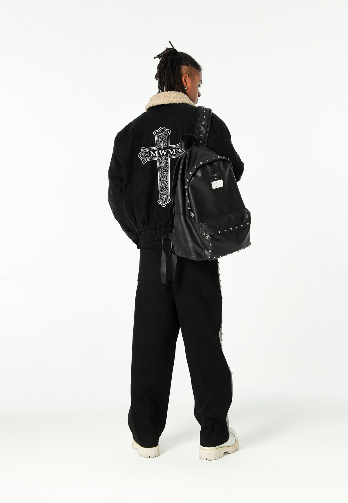 Mochila con tachuelas | MWM [PS_COLORS:BLACK]