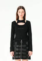 Top ajustado de manga larga con cuello cut-out y tirantes integrados | MWM [PS_COLORS:UNASSIGNED]