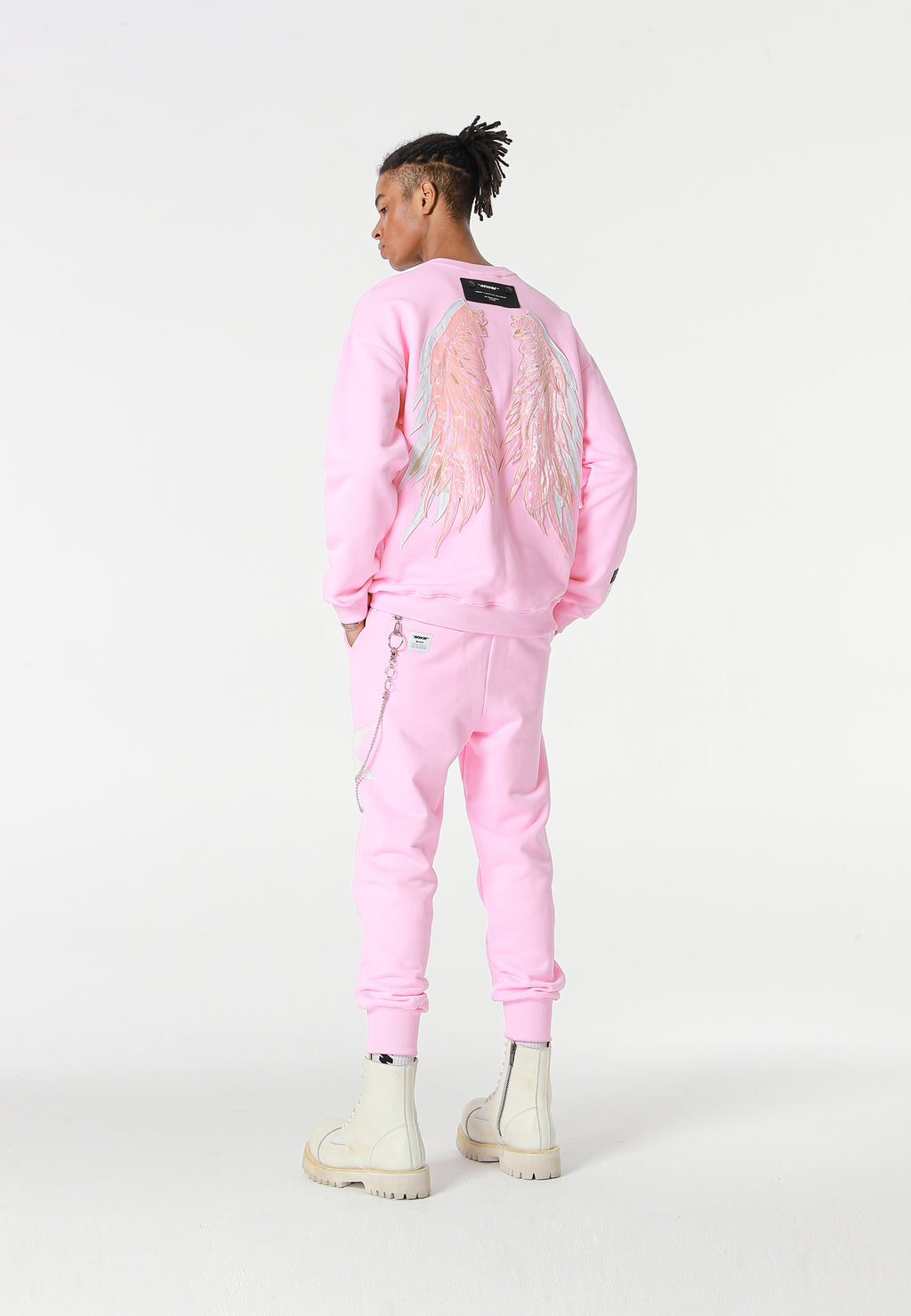 Sudadera Wings de corte relajado con estrellas frontales y doble parche de alas en la espalda | MWM [PS_COLORS:PINK]