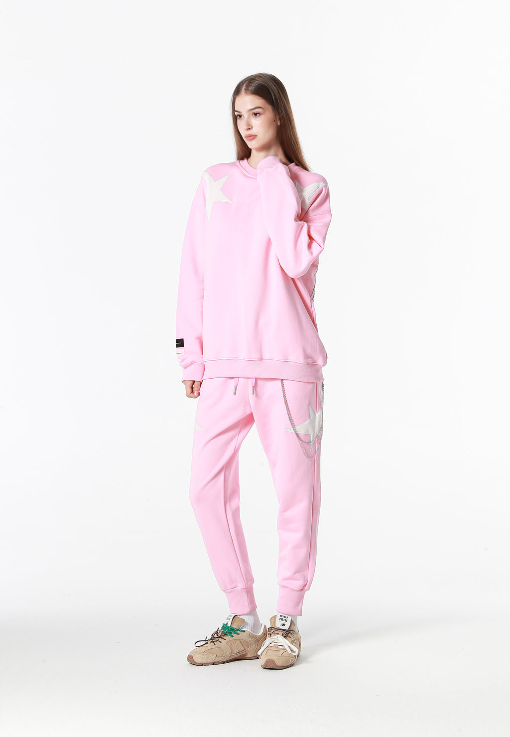 Sudadera Wings de corte relajado con estrellas frontales y doble parche de alas en la espalda | MWM [PS_COLORS:PINK]