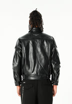 Chaqueta efecto piel con cierre cruzado asimétrico y cuello alto | MWM [PS_COLORS:BLACK]