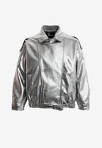 Chaqueta efecto piel con cierre cruzado asimétrico y cuello alto | MWM [PS_COLORS:SILVER]