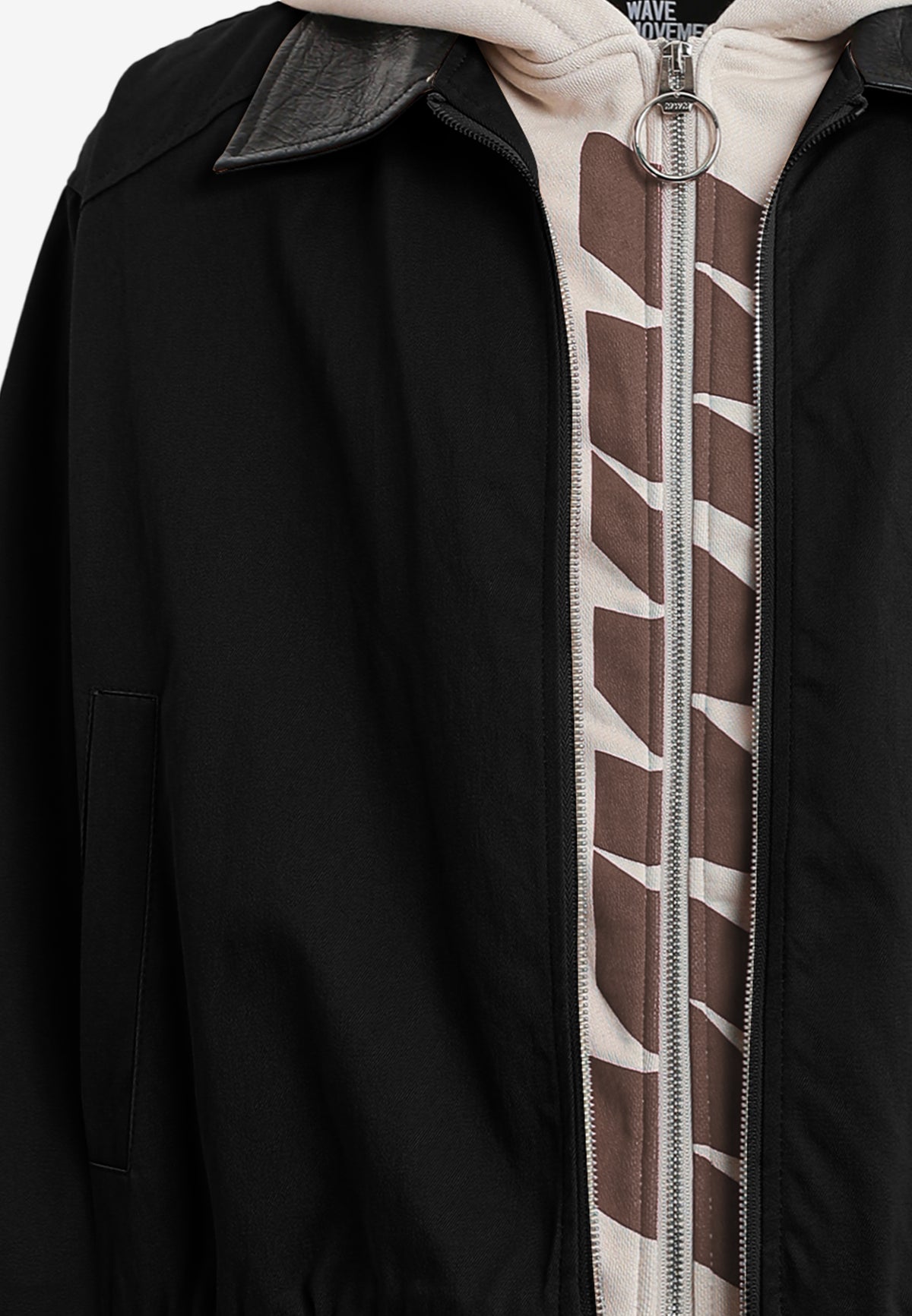 Chaqueta de doble capa con capucha interior y cremallera frontal | MWM [PS_COLORS:BLACK]