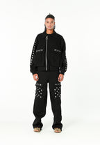 Chaqueta bomber vaquera con grandes bolsillos frontales y botones MWM en las mangas | MWM [PS_COLORS:BLACK]