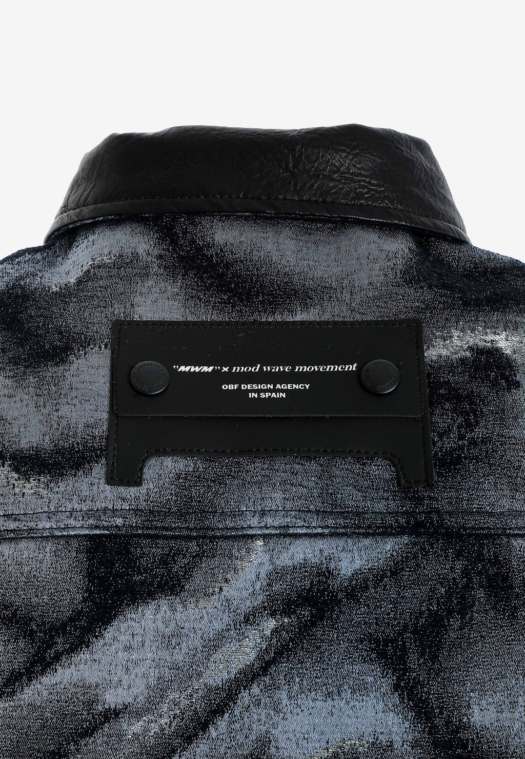 Chaqueta de trabajo jacquard de chenilla con brillo y cuello efecto piel | MWM [PS_COLORS:BLACK]