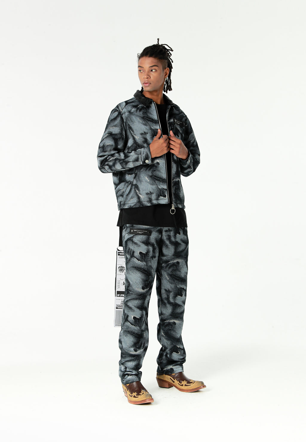 Chaqueta de trabajo jacquard de chenilla con brillo y cuello efecto piel | MWM [PS_COLORS:BLACK]