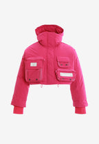 Abrigo puffer corto con multibolsillos técnicos y capucha | MWM [PS_COLORS:FUCHSIA]