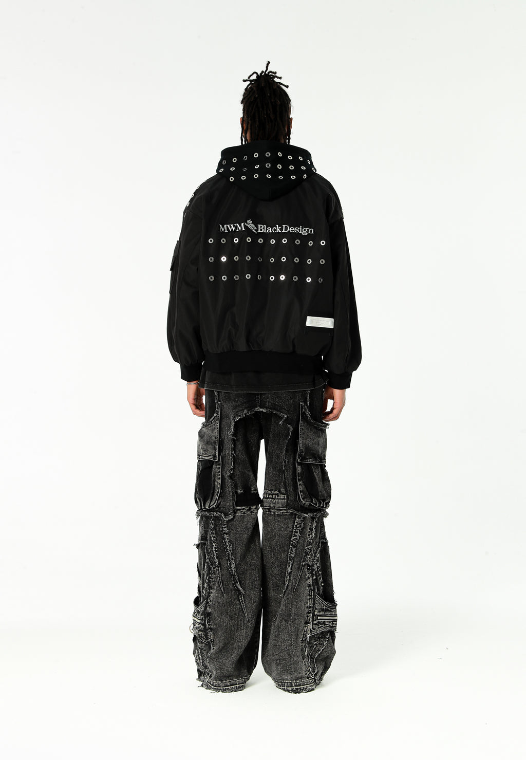 Chaqueta bomber Vanguard Dogs de doble capa con capucha y tachuelas | MWM [PS_COLORS:BLACK]