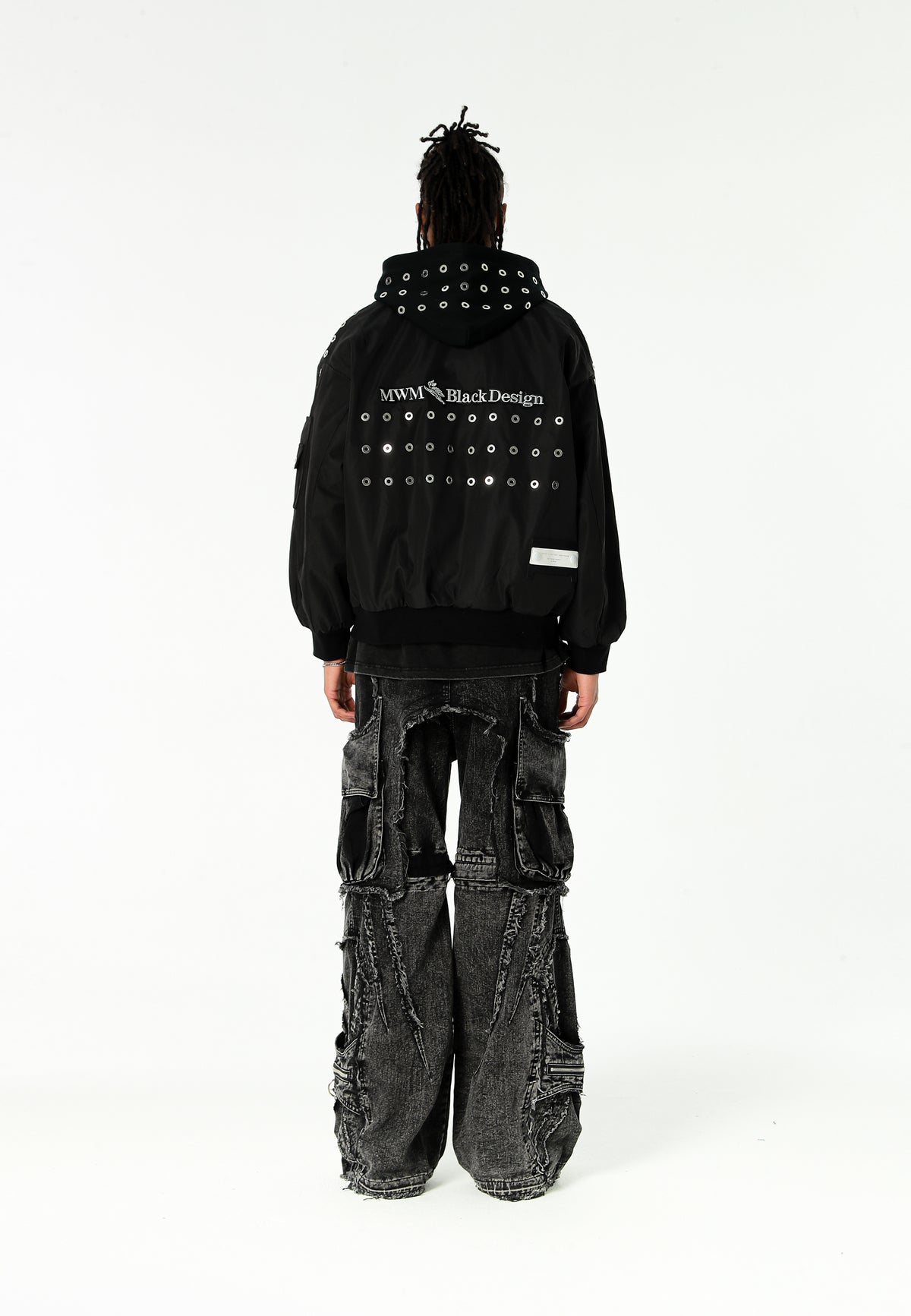 Chaqueta bomber Vanguard Dogs de doble capa con capucha y tachuelas | MWM [PS_COLORS:BLACK]