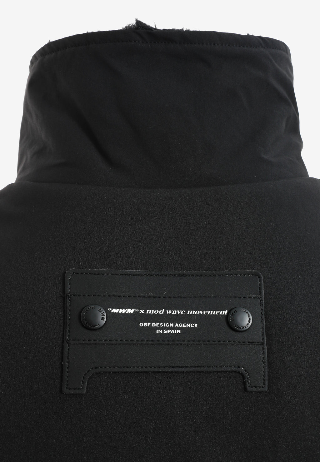 Chaqueta reversible TEDDY de corte relajado con pelo texturizado y parche Mike Bag | MWM [PS_COLORS:BLACK]
